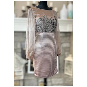 Kate Ungsr‎ dress